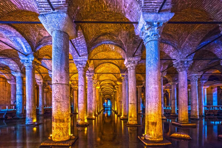 A Cisterna da Basílica, imprescindível em Istambul