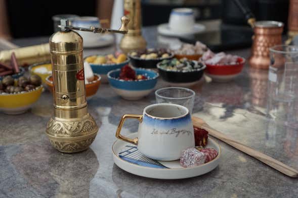 Oficina de café turco em Istambul